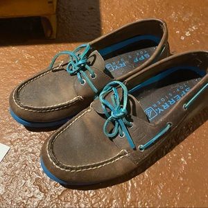Leather Sperry’s